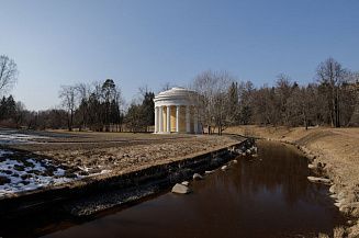 В Павловске завершена реставрация павильона «Храм Дружбы»